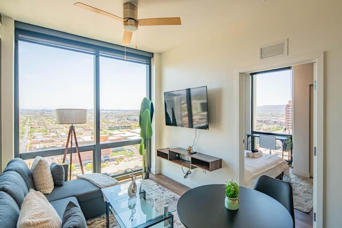 Detailed 2Bd, Highrise Dt, Pool, Gym, Parking, Sleeps 8 Apartment ฟีนิกซ์ ภายนอก รูปภาพ
